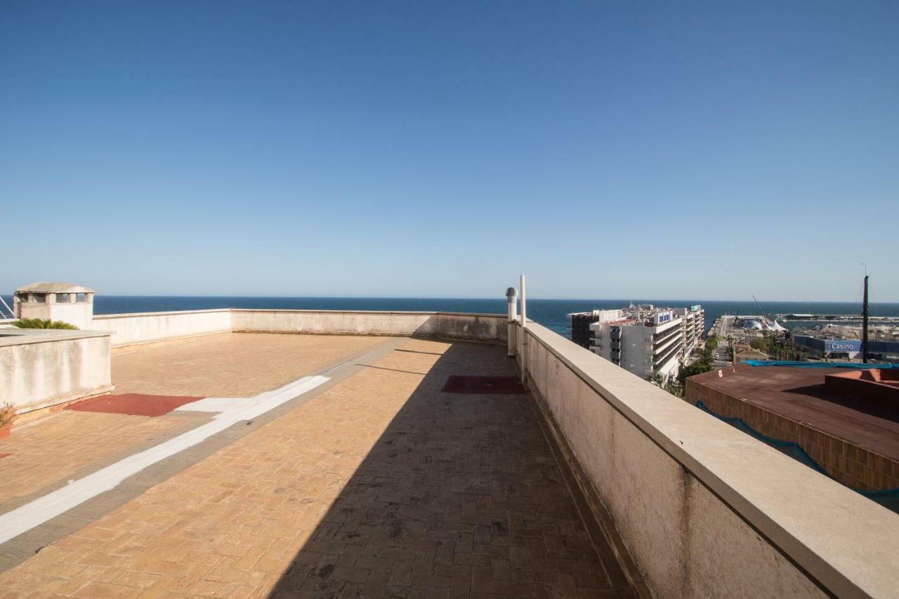 Beach, City Center And Entertainment 알리칸테 외부 사진